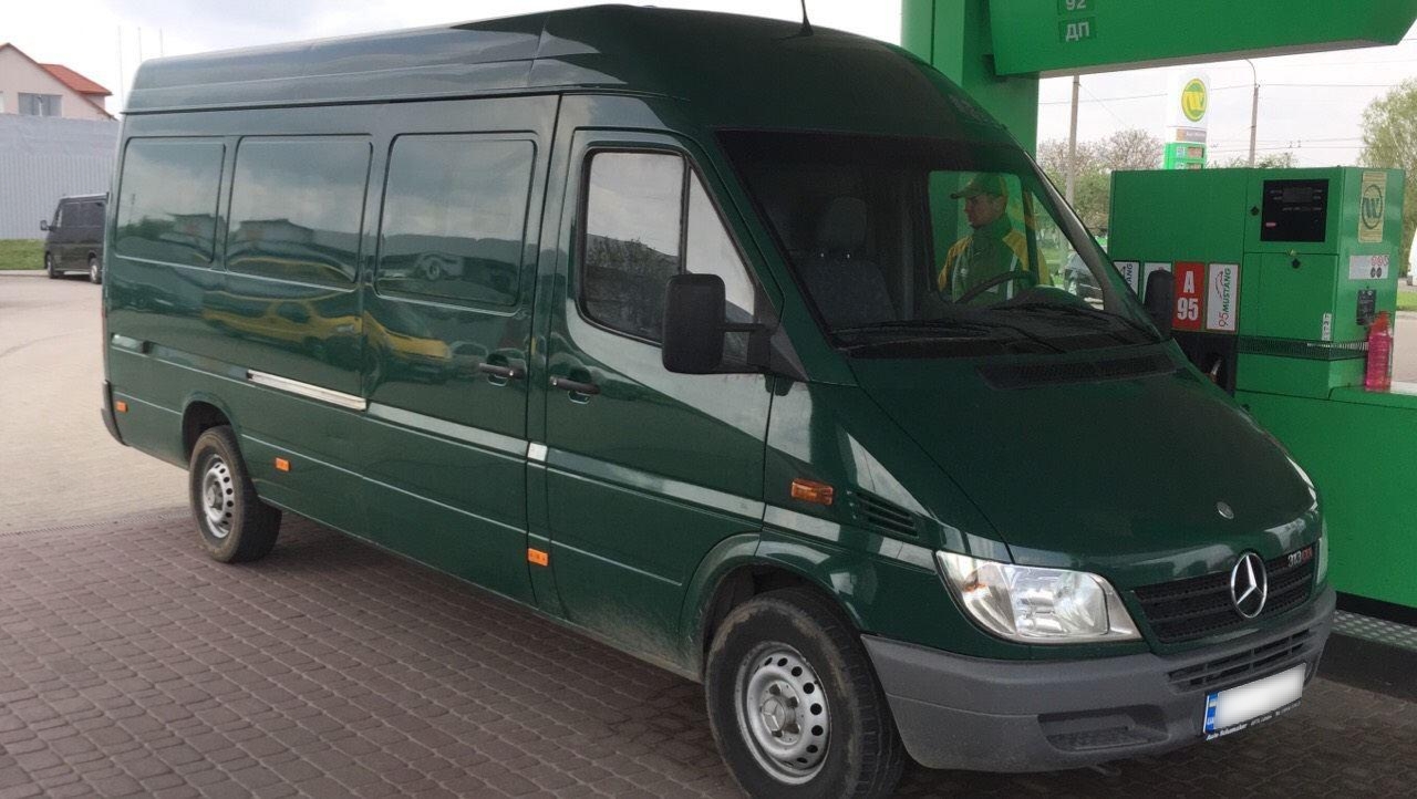 микроавтобус для грузоперевозок