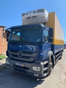 Машина Mercedes 5 тонн с рефрижератором